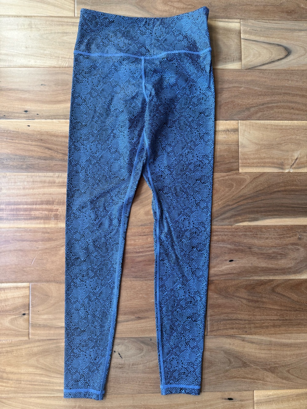 ZYIA Snake-Print Leggings in Blue